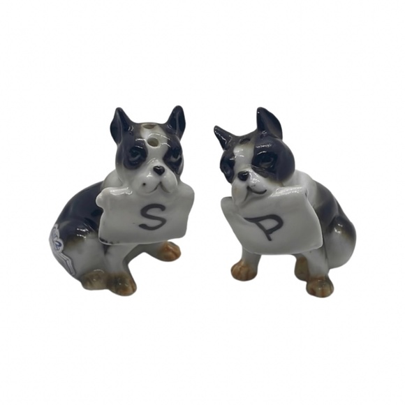 Salt & Pepper Shakers - Picture 1 of 2
